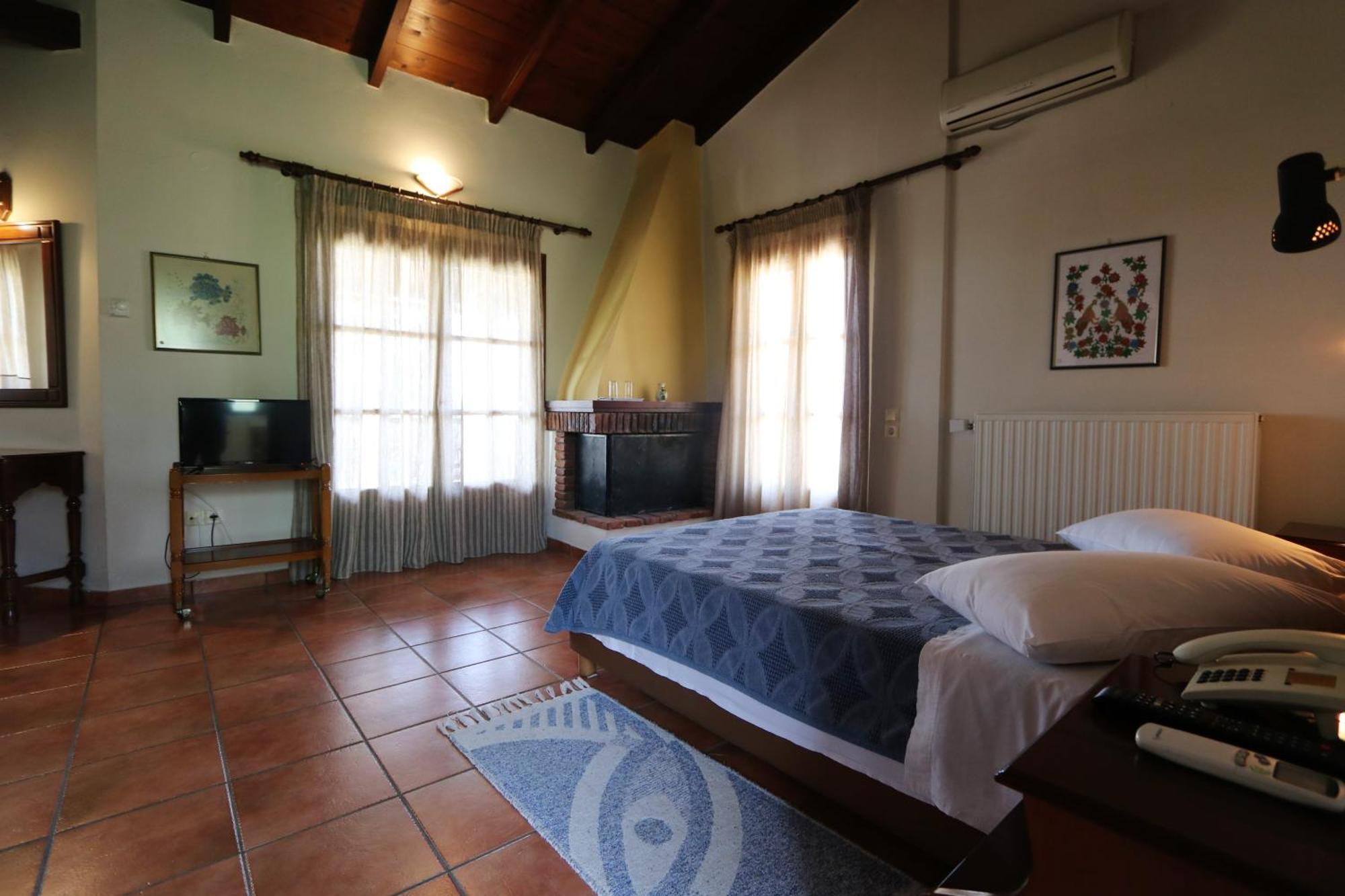 Vateri Hotel Limni  Room photo
