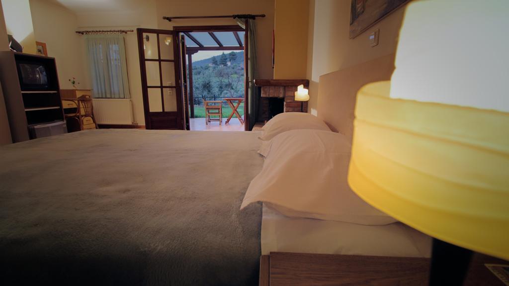 Vateri Hotel Limni  Room photo